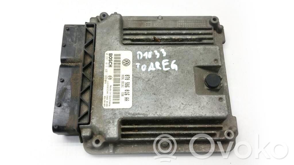Volkswagen Touareg I Engine control unit/module ECU 