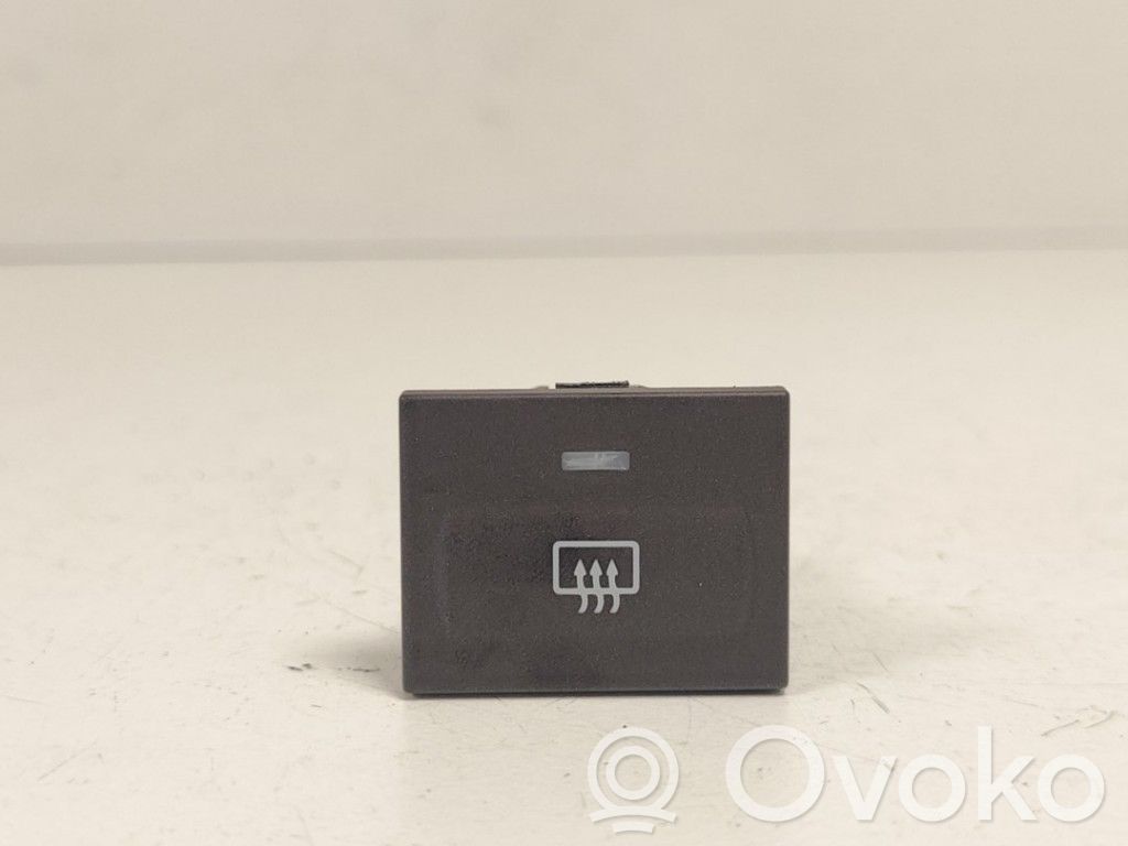 Ford C-MAX I Windscreen/window heater switch 