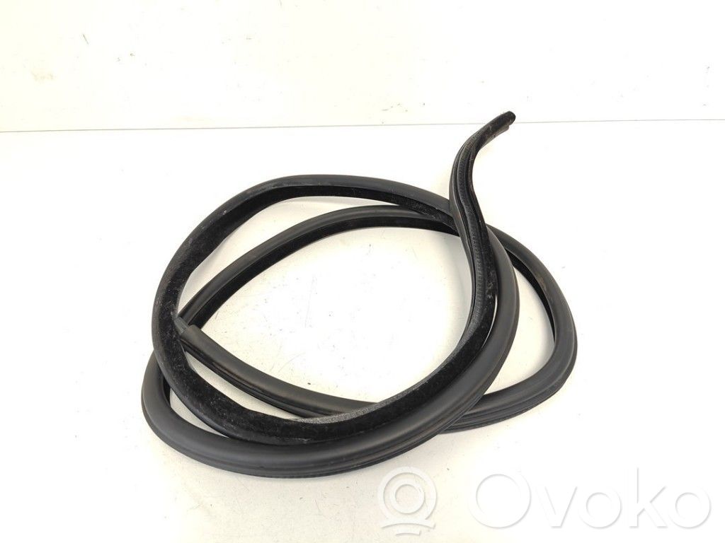 BMW 3 E90 E91 Rear door rubber seal (on body) 