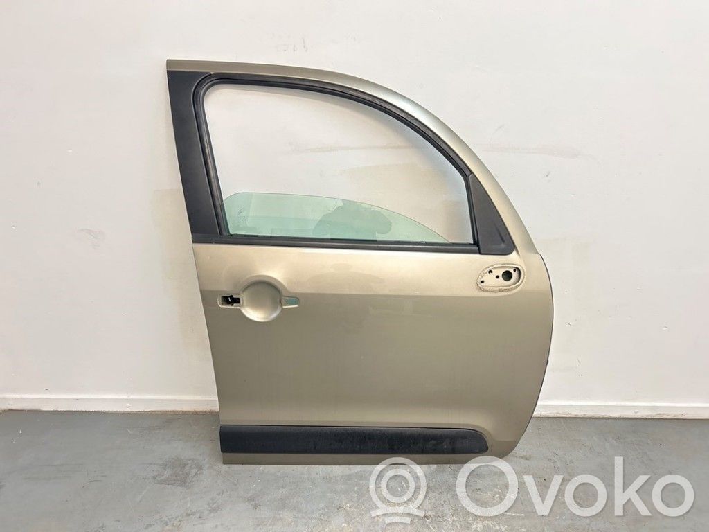Durvis   9004AW,9004AW