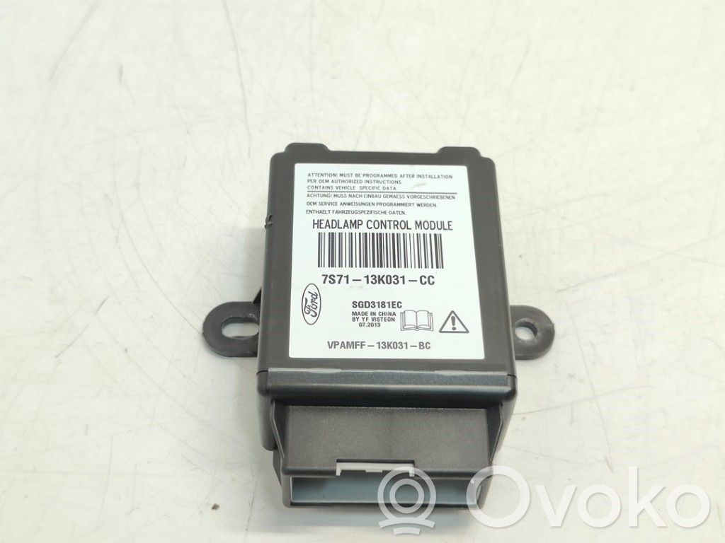 Ford Kuga II Light module LCM 