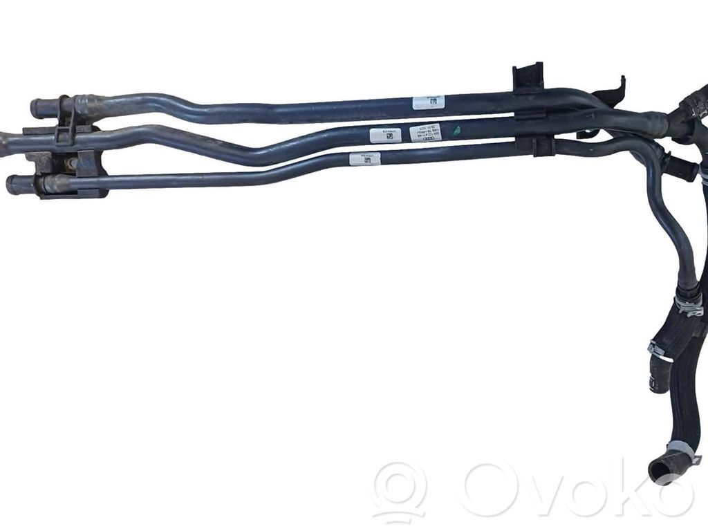 Audi Q8 Engine coolant pipe/hose 