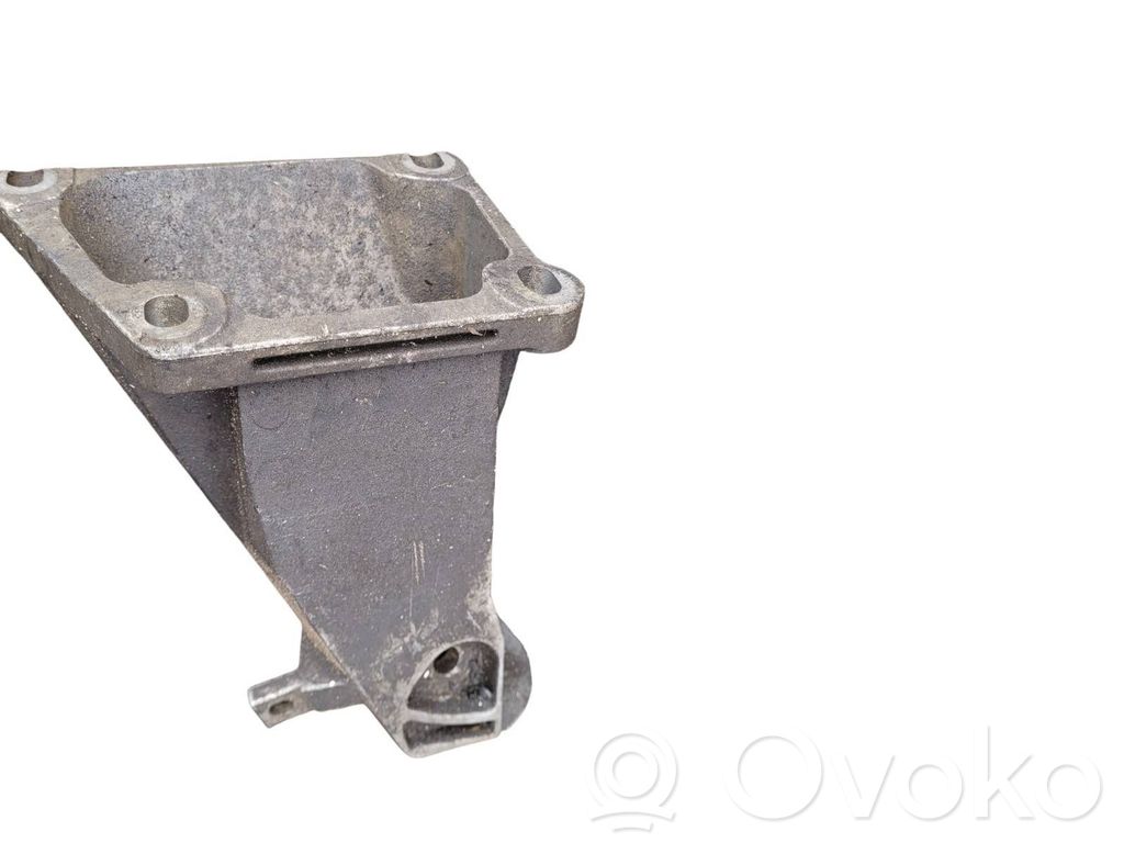 BMW 6 E63 E64 Engine mounting bracket 