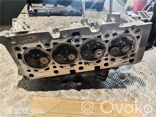 Engine head   7701473181