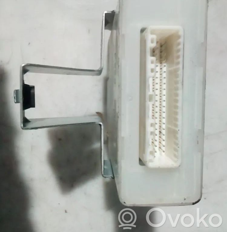 Módulo de control de arranque/parada   97RIO12023