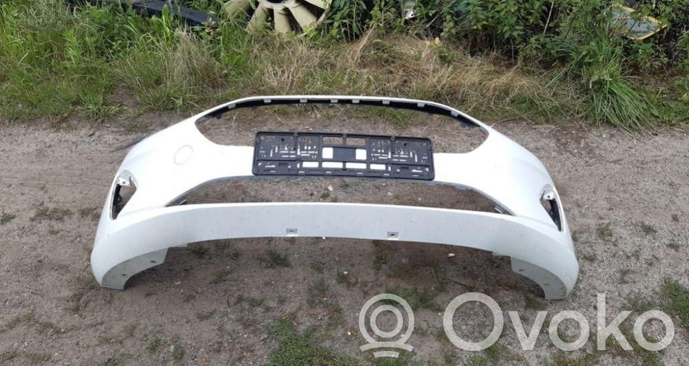 Ford Fiesta Parachoques delantero 