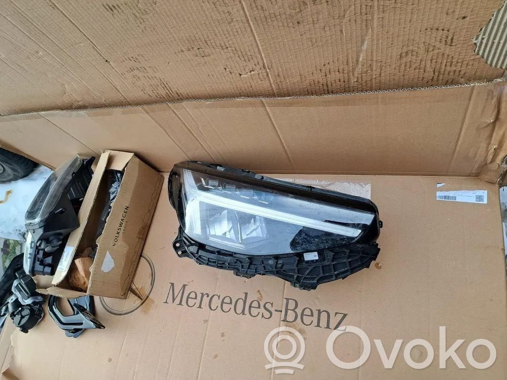 Volvo XC40 Scheinwerfer 
