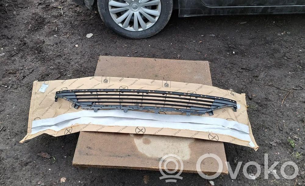 Opel Astra K Kratka dolna zderzaka przedniego 