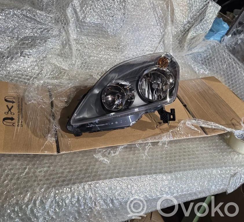 Opel Zafira B Far 