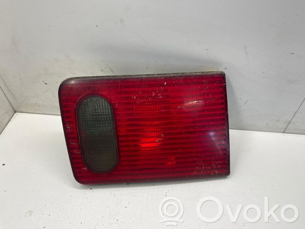 Tailgate rear/tail lights