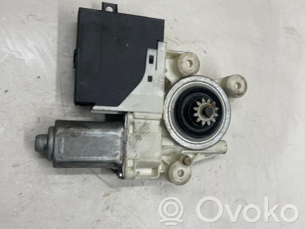 Ford Focus Silnik regulatora szyby drzwi przednich 
