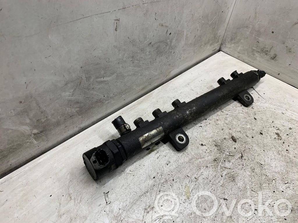 Opel Combo C Polttoainepääputki 