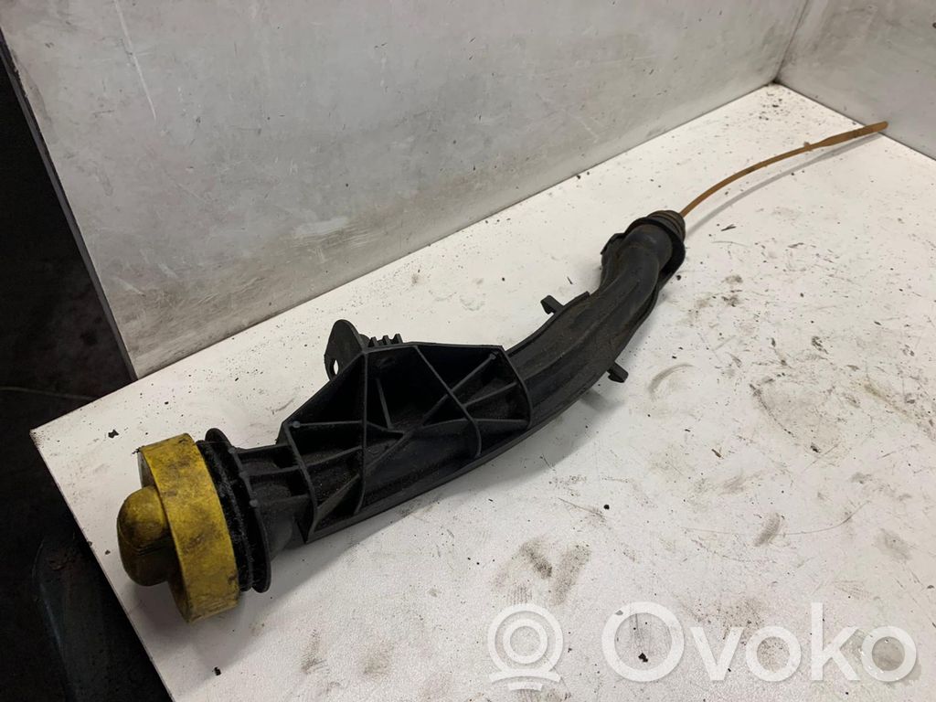 Peugeot 307 Oil fill pipe 