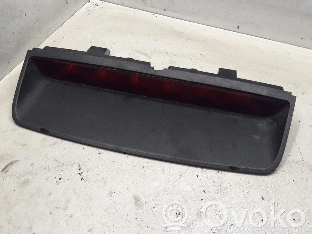 Nissan Primera Troisième feu stop 