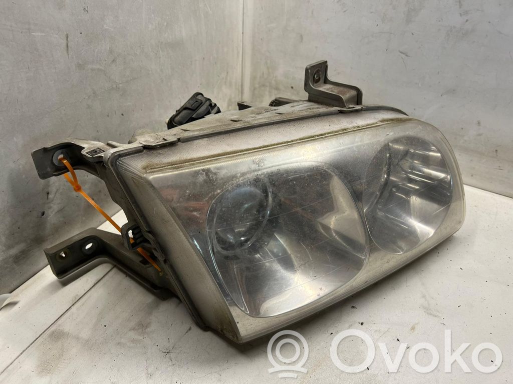 Hyundai Trajet Phare frontale 