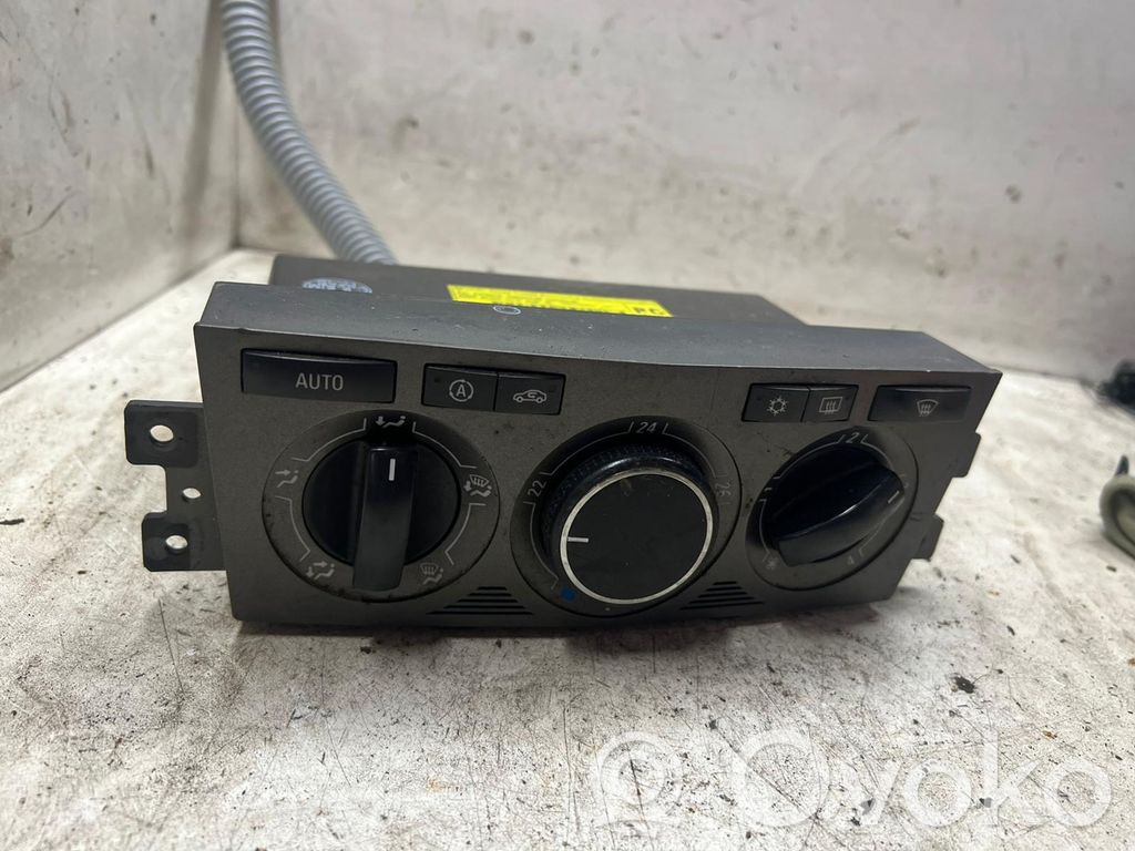 Opel Antara Climate control unit 