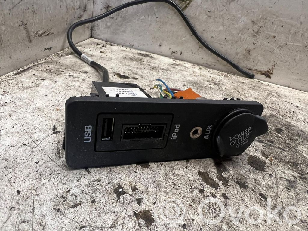 Jaguar XF USB socket connector 