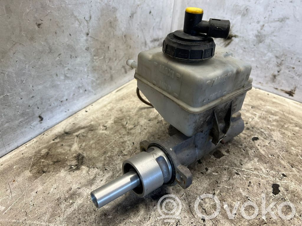 Renault Master II Master brake cylinder 