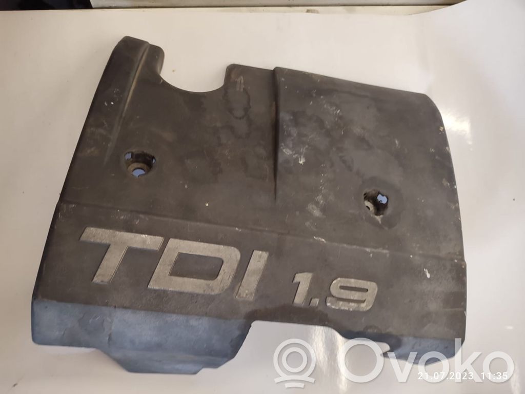 Volkswagen PASSAT B5.5 Capac protecție motor 