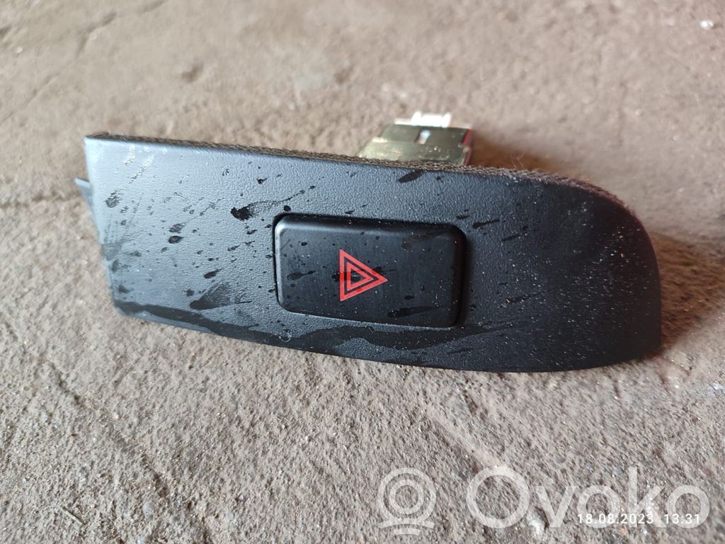 Hyundai Sonata Hazard light switch 