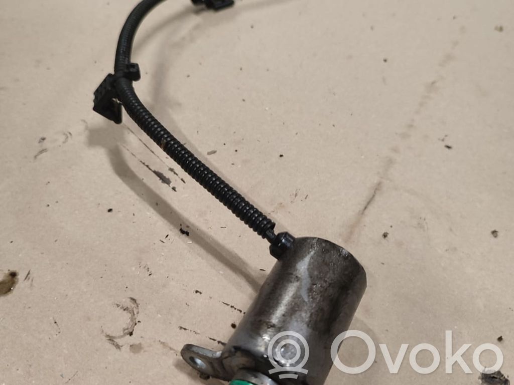 Volvo S80 Camshaft position sensor 