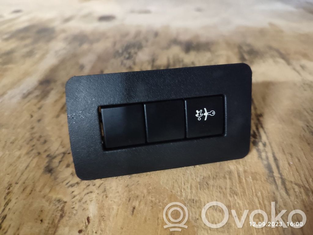 Citroen C3 ESP (stability program) switch 