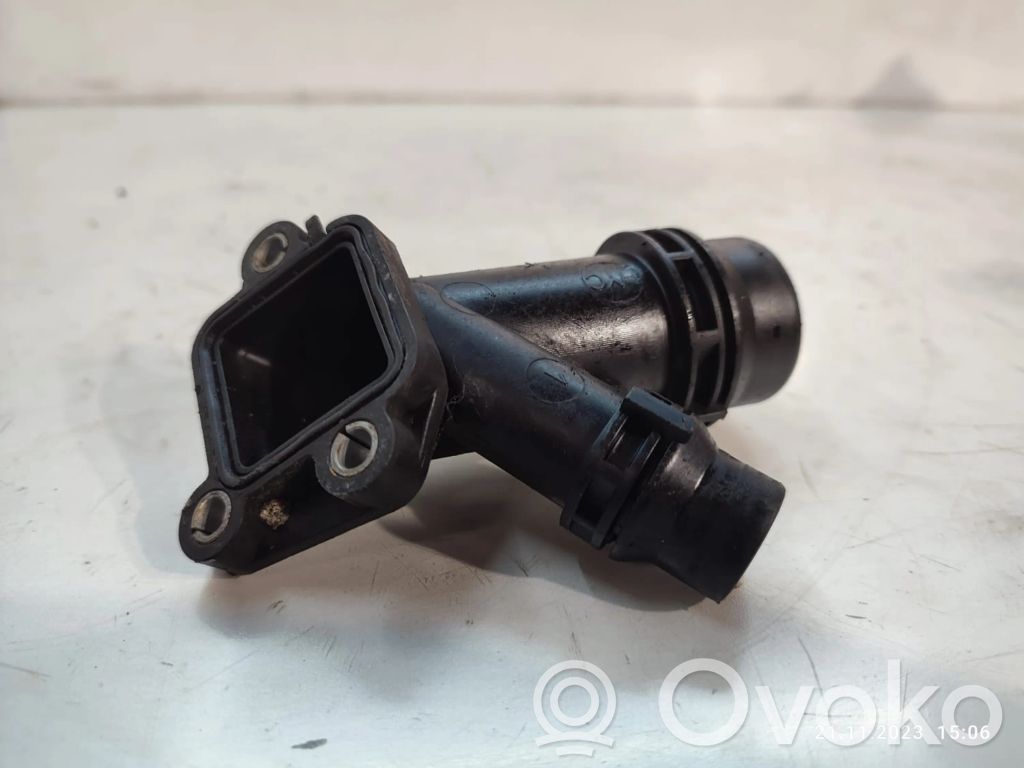 Engine coolant pipe/hose   2247744