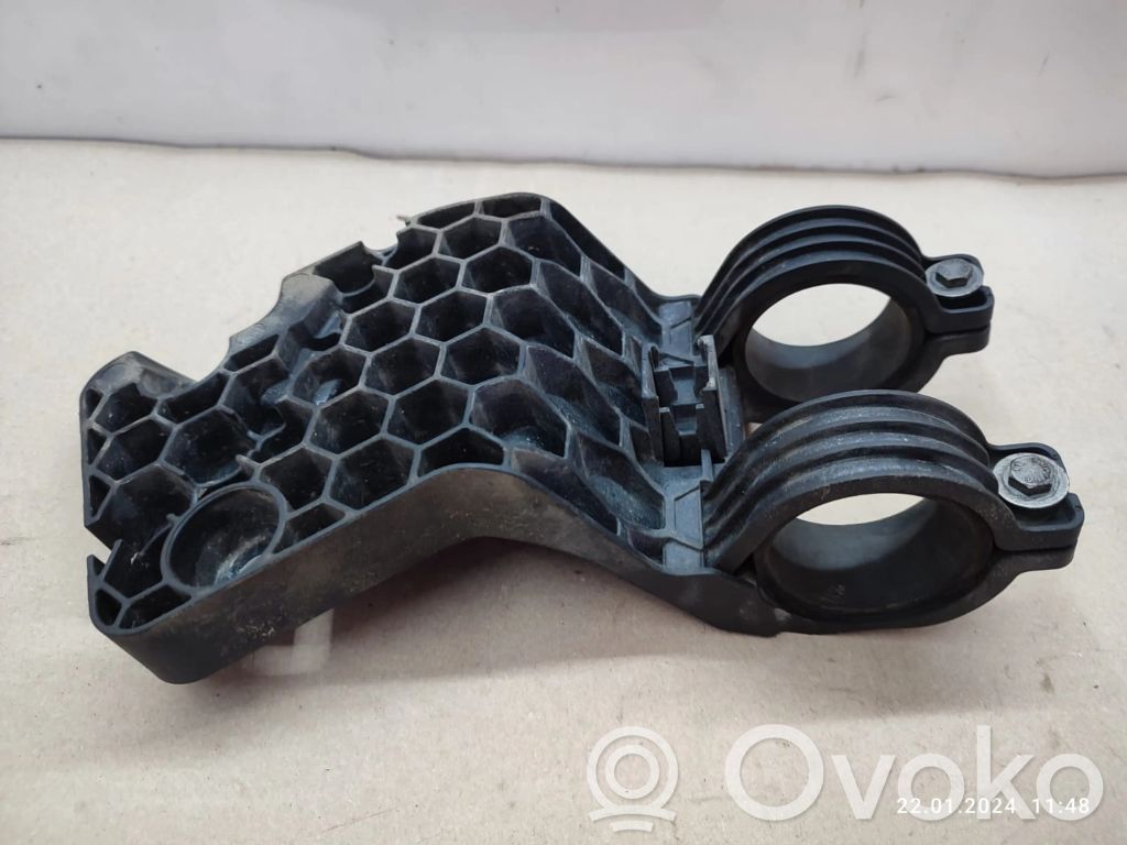 BMW X6 E71 Fuel filter bracket/mount holder 