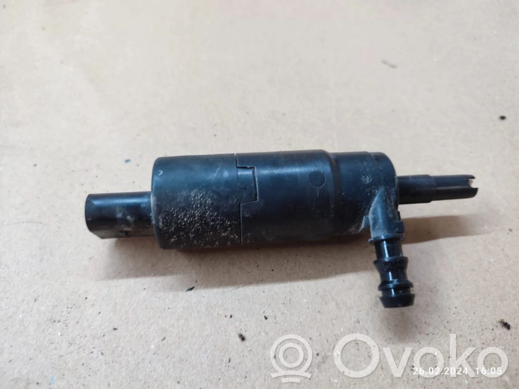 Audi Q7 4L Headlight washer pump 