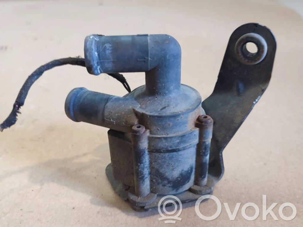 Pompa cyrkulacji / obiegu wody   701899