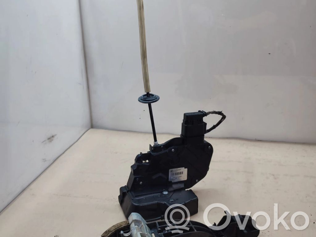 Land Rover Range Rover Sport L320 Zamek drzwi tylnych 