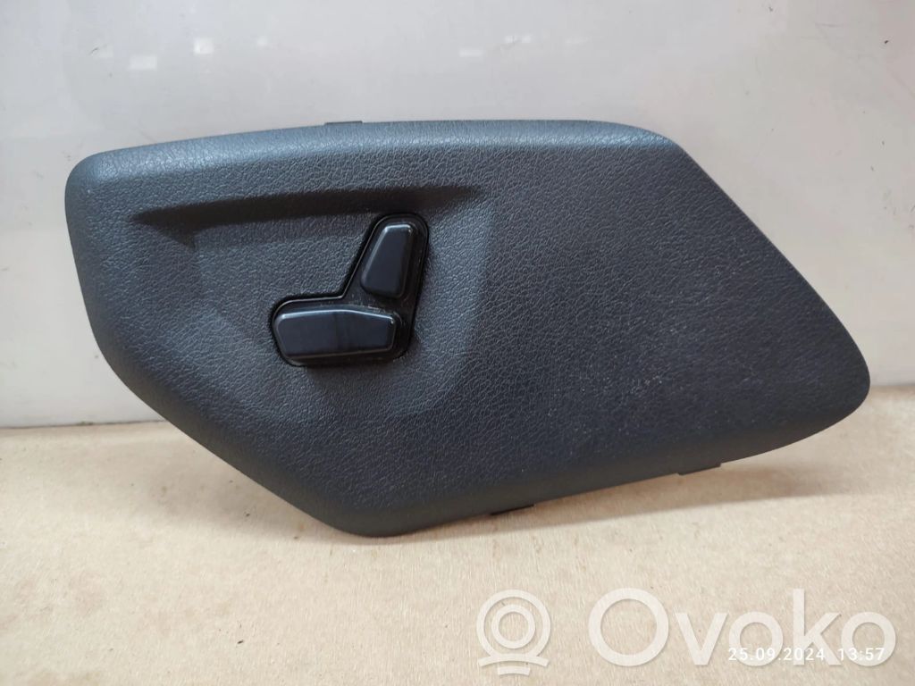 Jeep Grand Cherokee (WK) Seat control switch 