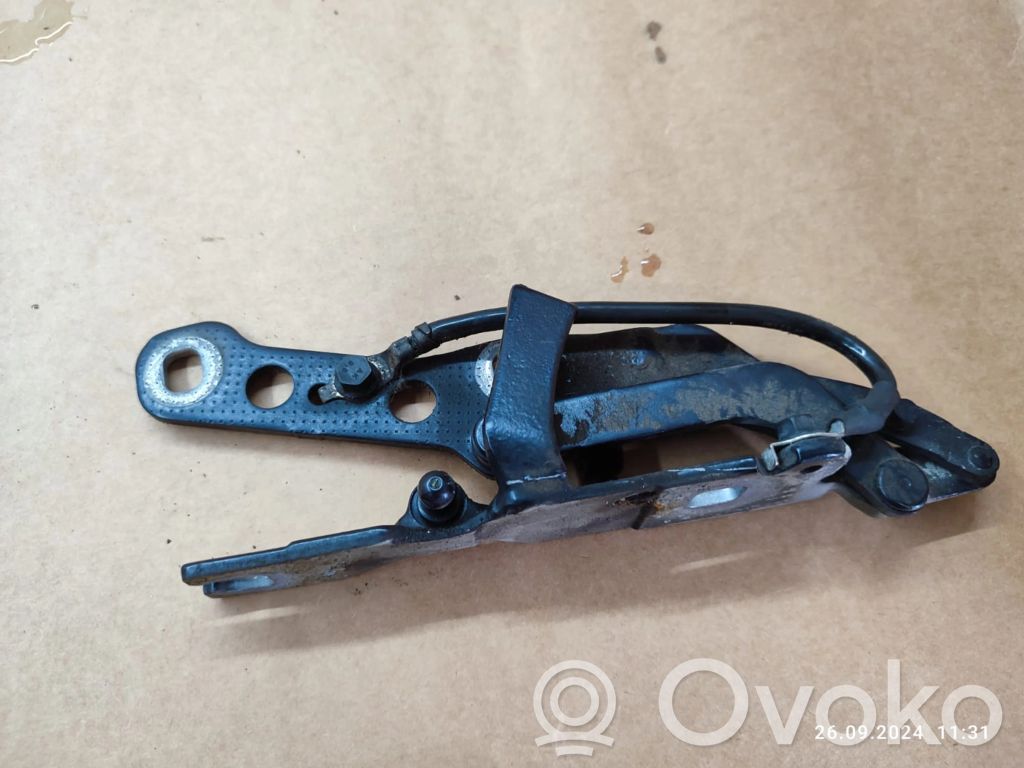 Engine bonnet/hood hinges   3453239