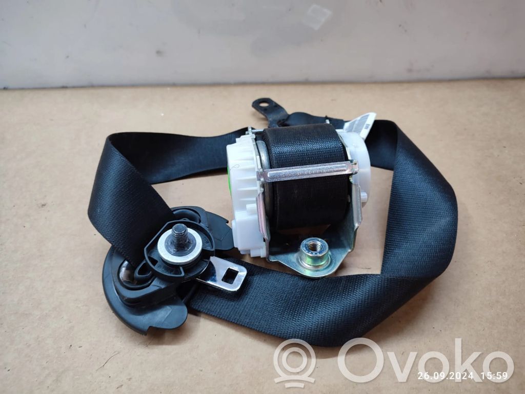 BMW X3 E83 Front seatbelt 