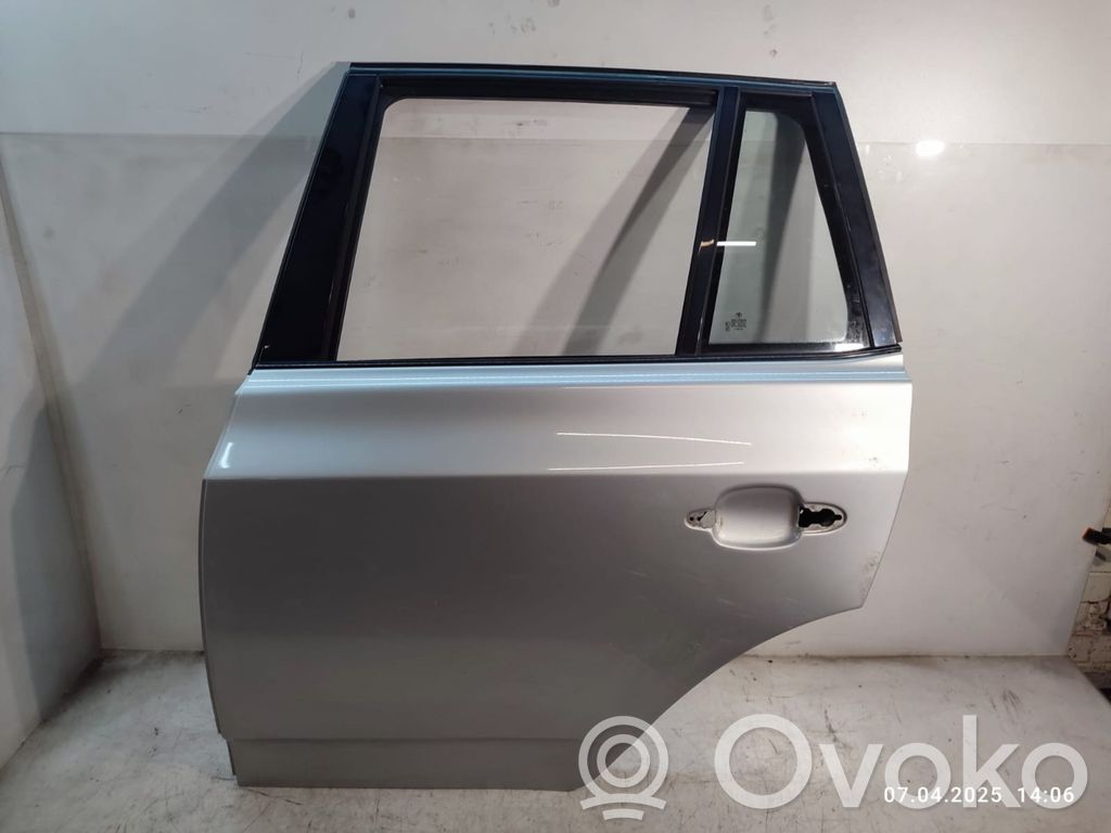 Rear door