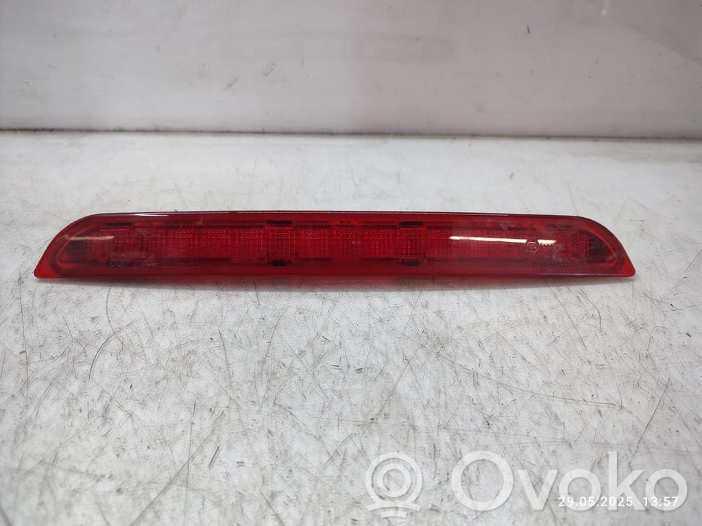 Third/center stoplight   KD5351580