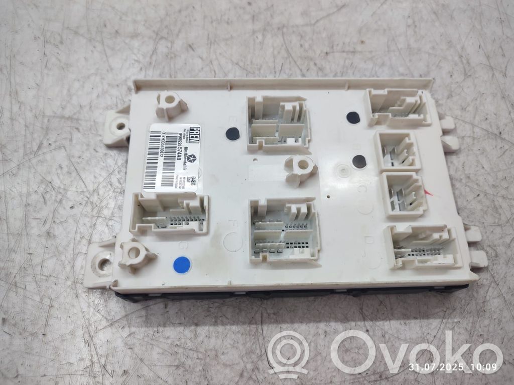 Fiat Freemont Unidad de control/módulo de carrocería central 
