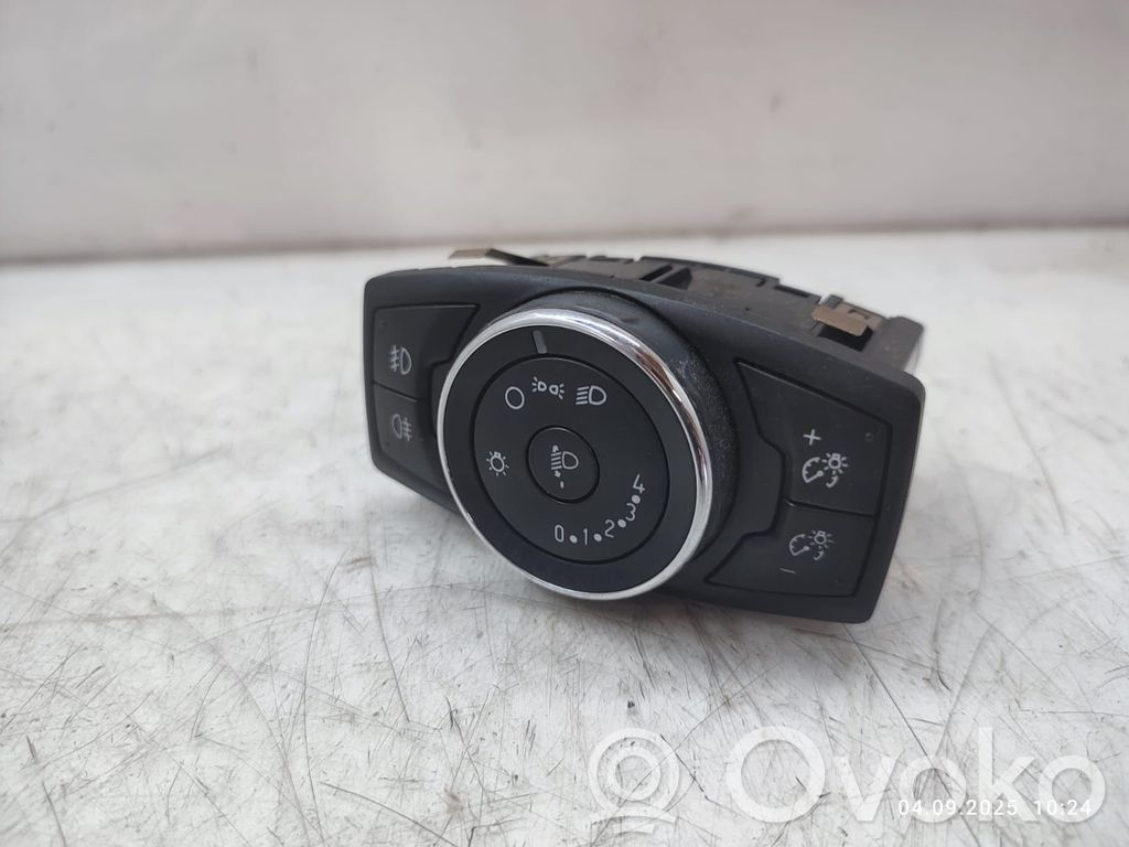 Ford Ecosport Light switch 