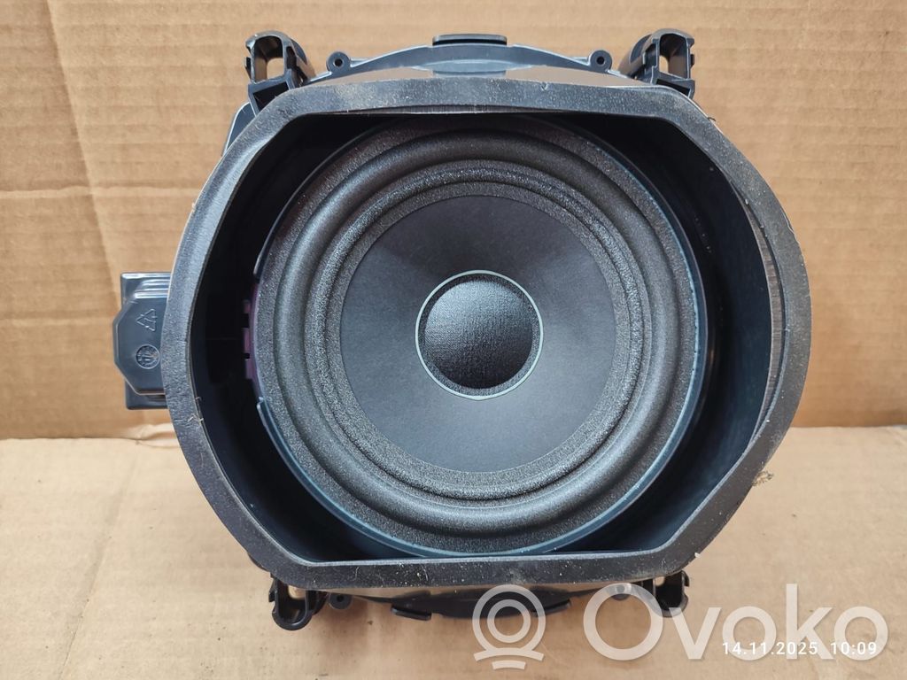 BMW X5 E70 Subwoofer 