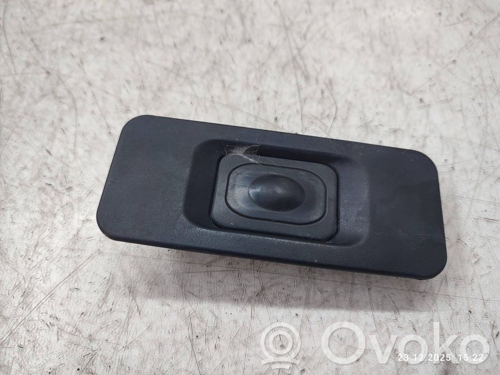 Jaguar XE Tailgate/trunk/boot exterior handle 