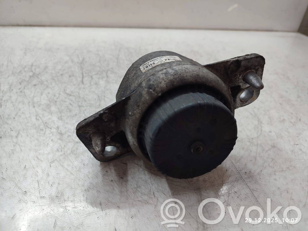 Jaguar XE Engine mount bracket 