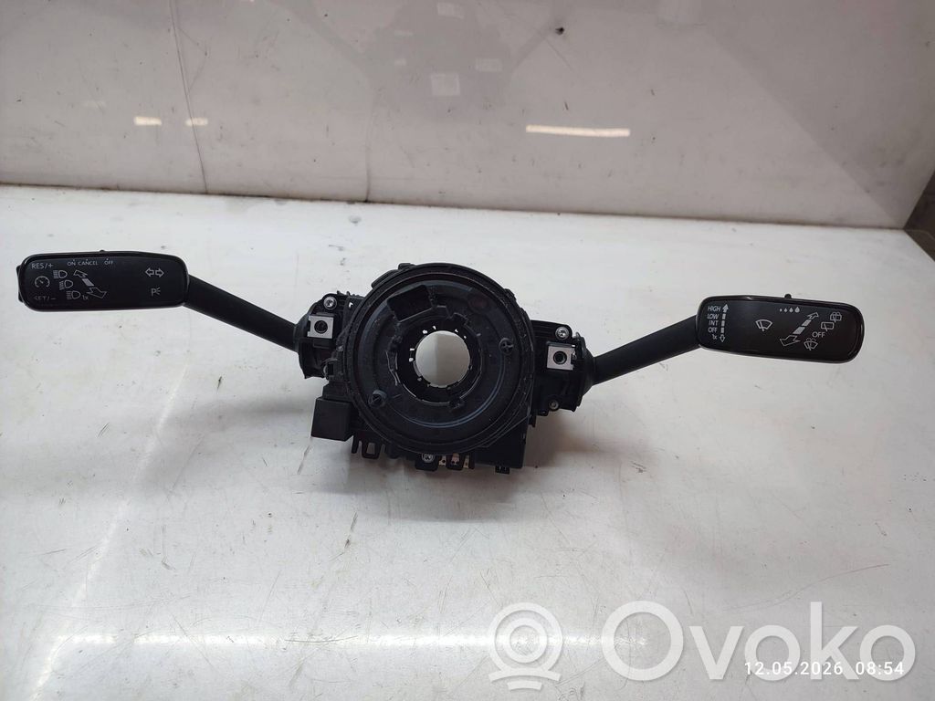 Skoda Karoq Commodo, commande essuie-glace/phare 