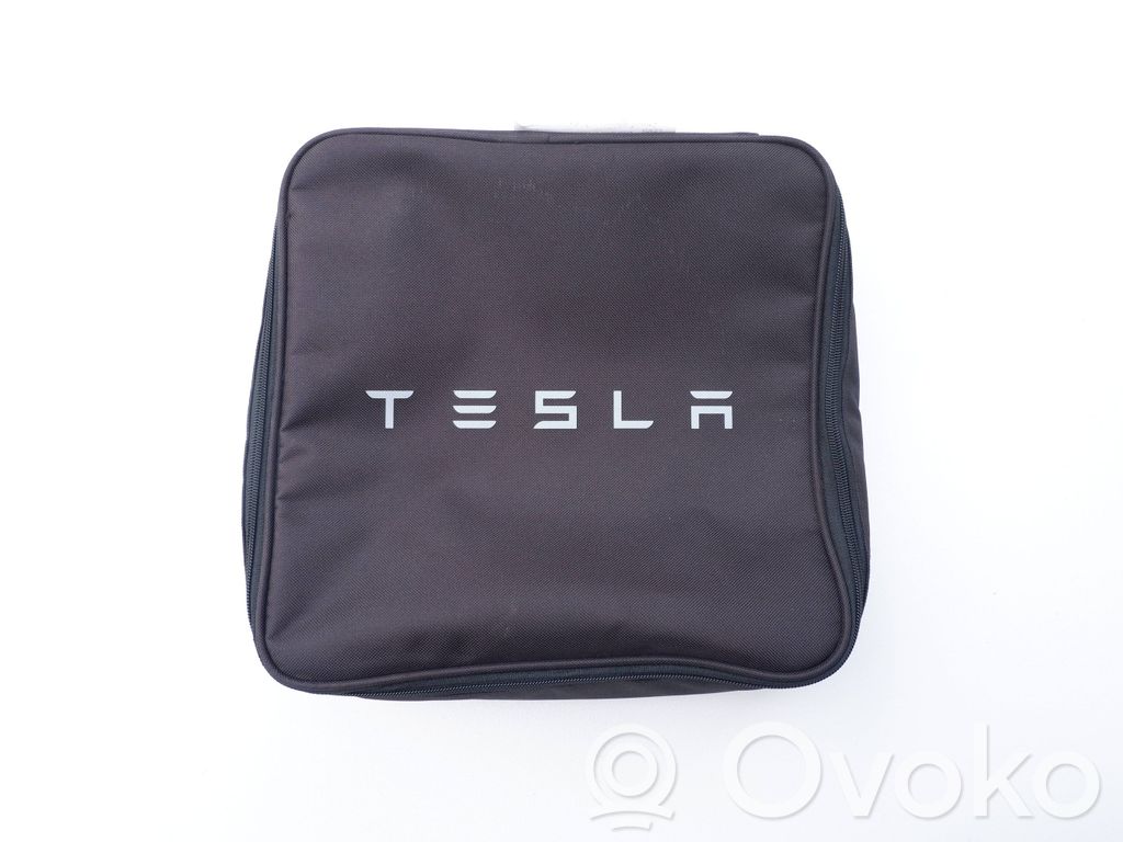 Tesla Model Y Otros repuestos del interior 