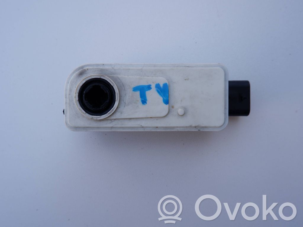 Tesla Model Y A/C air flow flap actuator/motor 