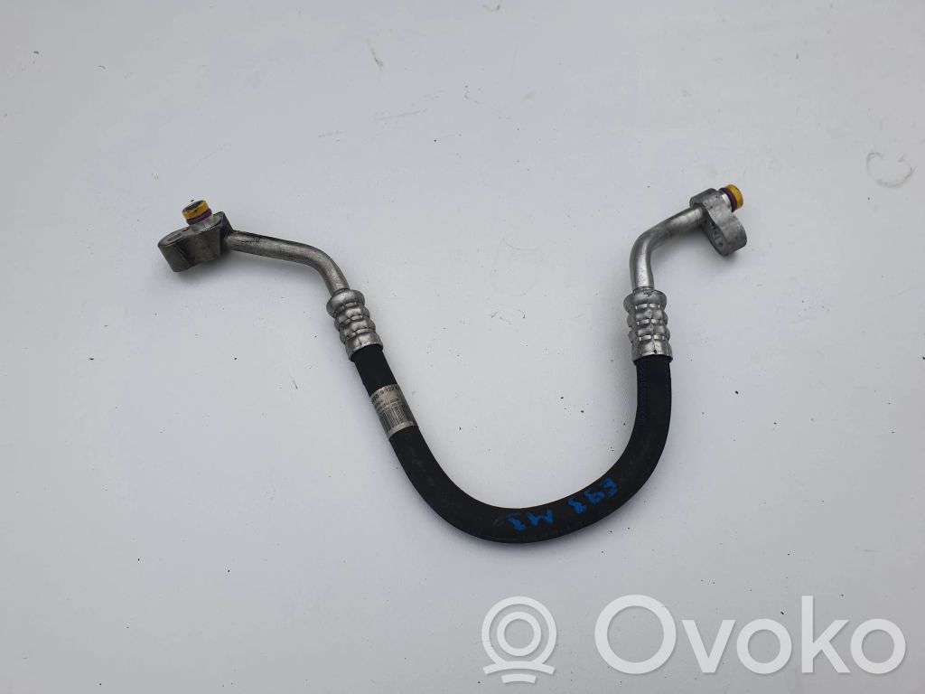 BMW M3 e92 Ilmastointilaitteen putki (A/C) 