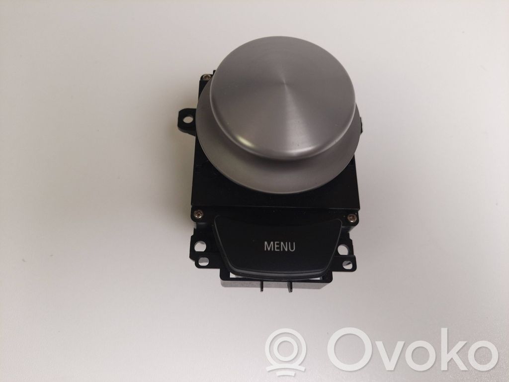 Head unit multimedia control   9125348