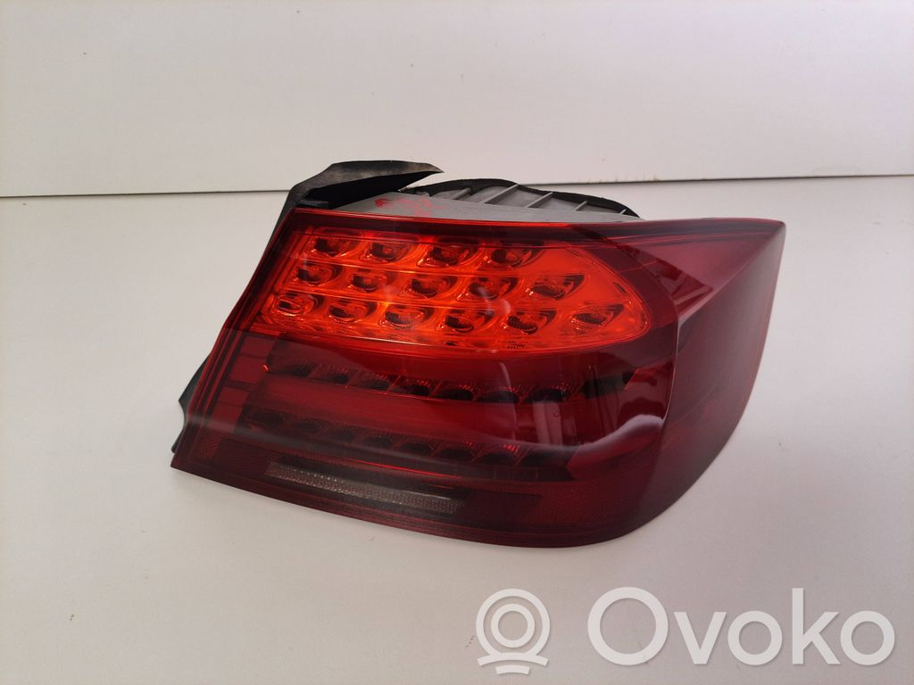 Rear/tail lights