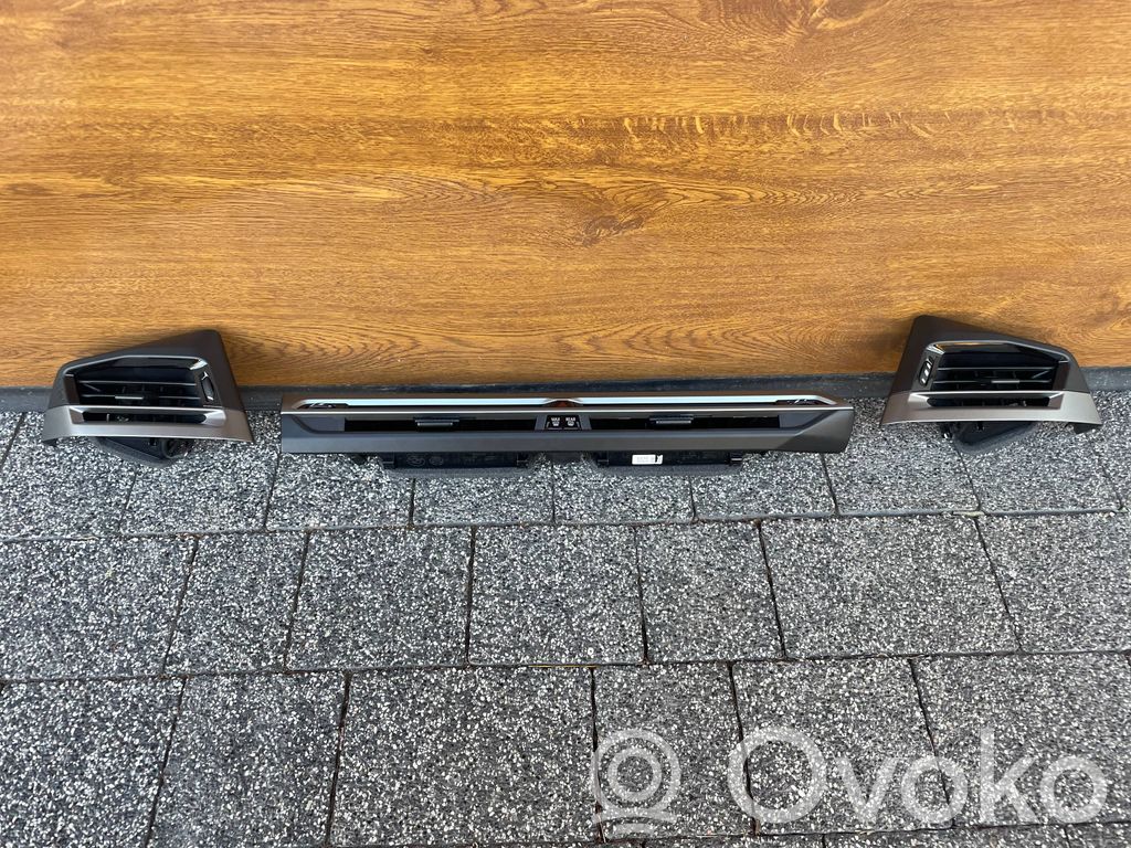 BMW iX Element deski rozdzielczej 