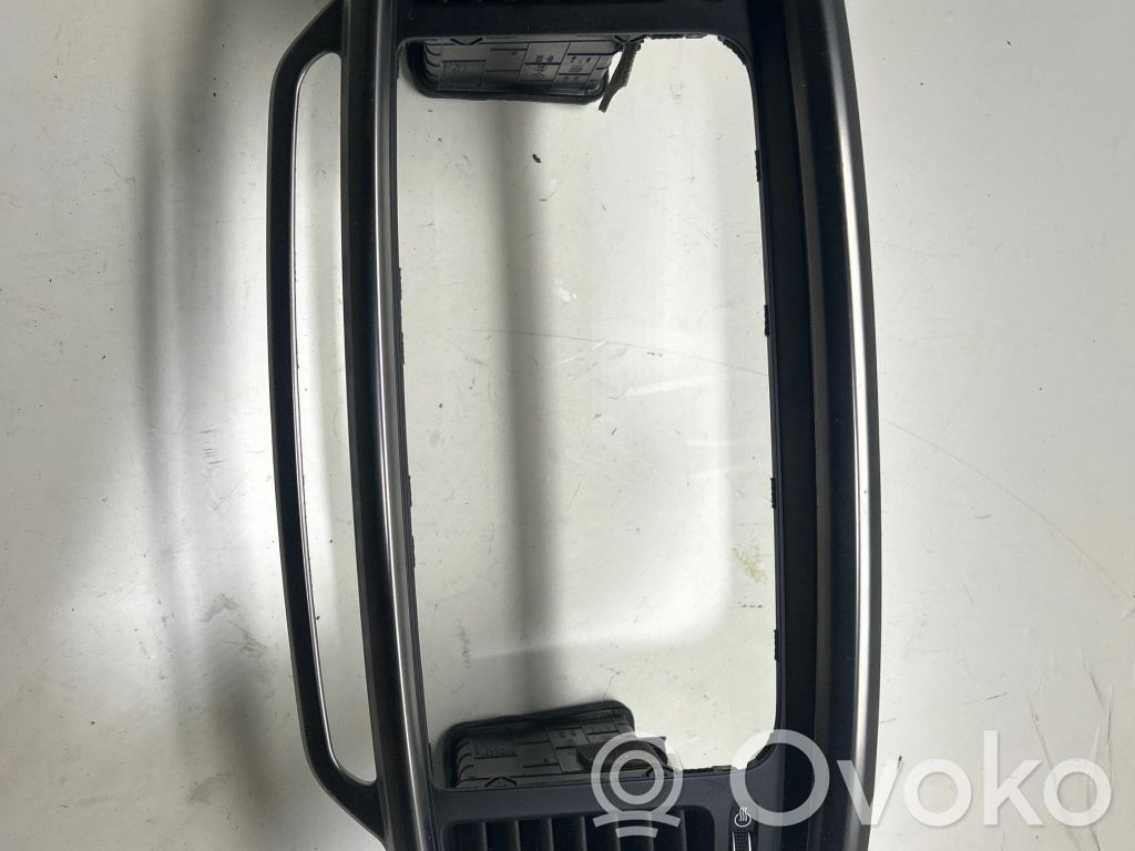 KIA Sorento Kojelaudan keskiosan tuuletussuuttimen ritilä 