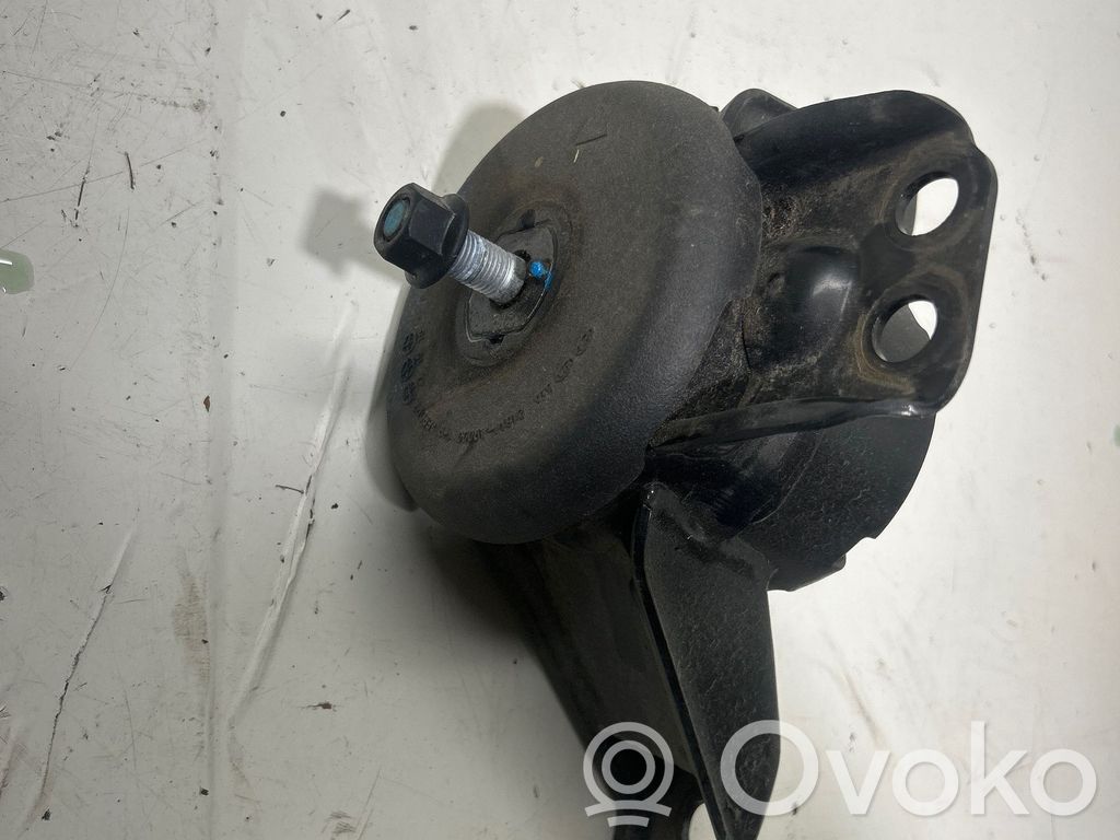 KIA Sportage Engine mount bracket 